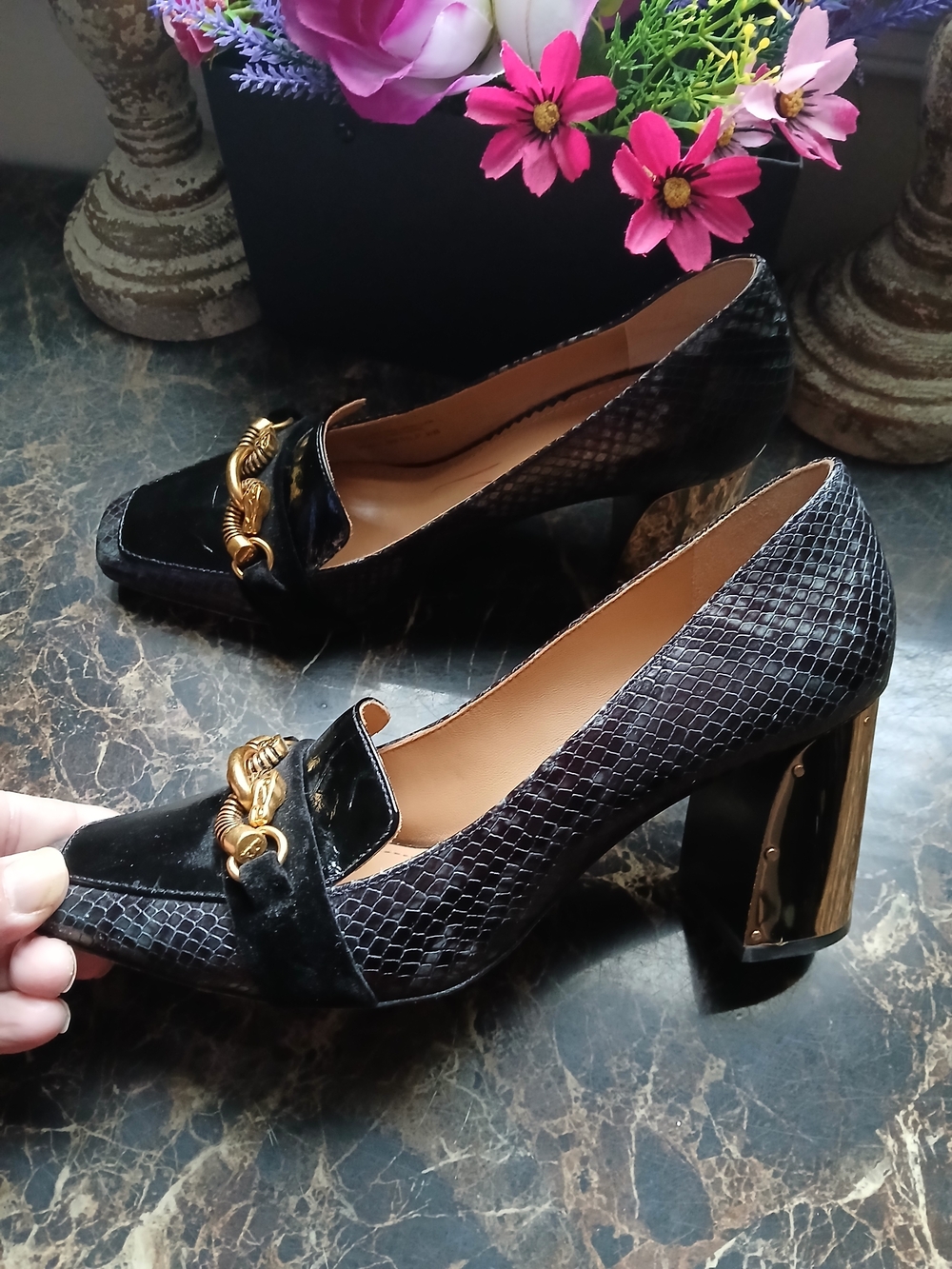 🇺🇲 Tory Burch Jessa Horse Bit/Chain Link Block Heel Pumps Size 9.5 Women